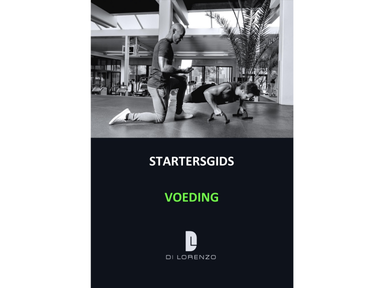 een foto van een personal trainer met een timer terwijl een klant push ups aan het doen is